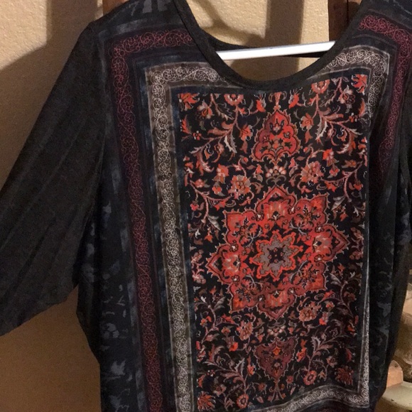 Forever 21 Hot! Open-back Top - Picture 2 of 5